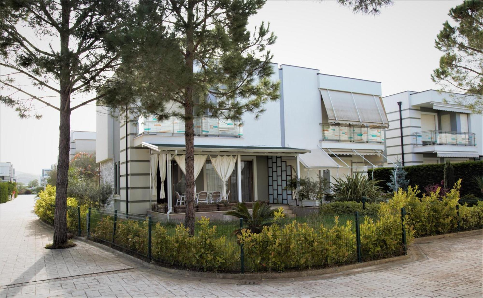 Artino Durrës Exterior foto